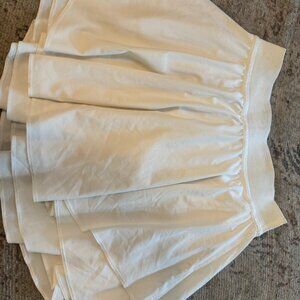 Lululemon White Layered Tennis Skirt – Size 6 (Pace Rival / Court Rival Old Stye